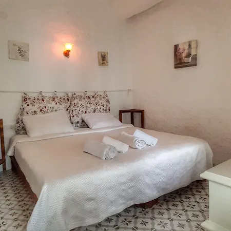 Afet Hanim Konagi Guest house