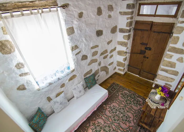 Afet Hanim Konagi Pensjonat Alaçatı